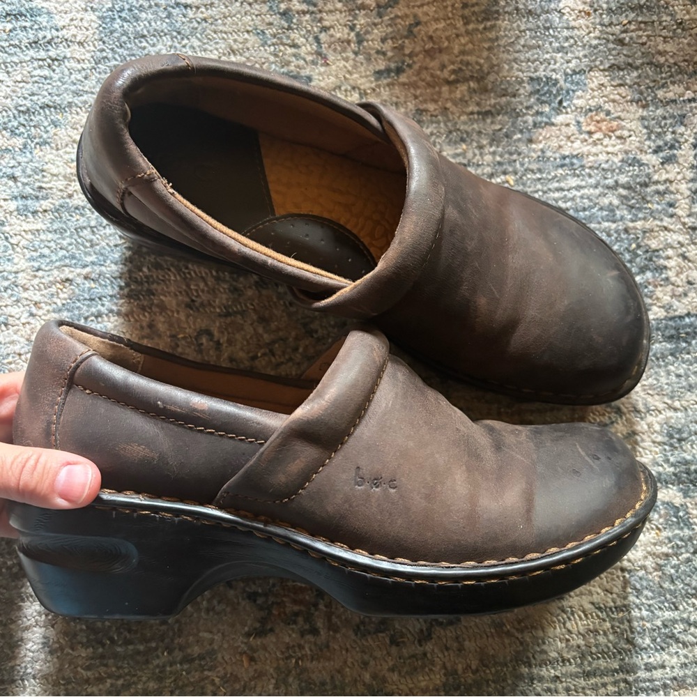 B o c Brown clogs women’s size 8.5